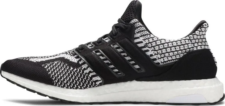 Adidas UltraBoost 5.0 DNA 'Black White' sneakers, black