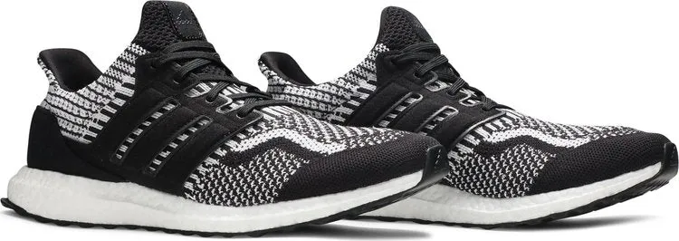 Adidas UltraBoost 5.0 DNA 'Black White' sneakers, black