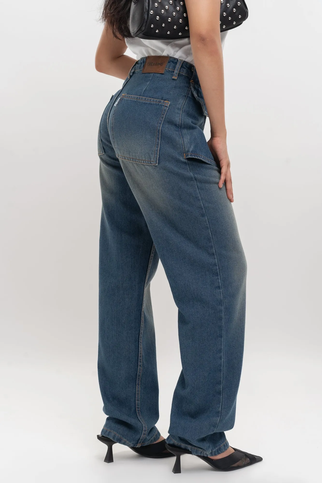 Front Pocket Tinted Straight Jeans