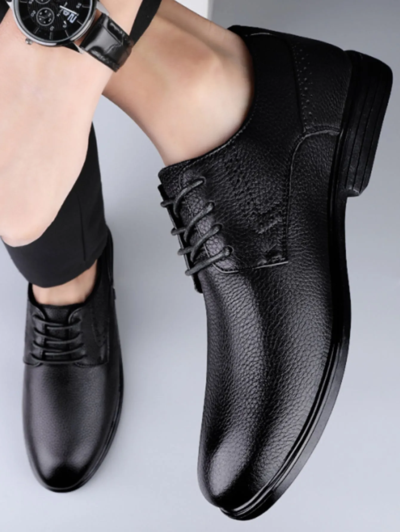 Men Litchi Embossed Lace-up Front Oxford Shoes