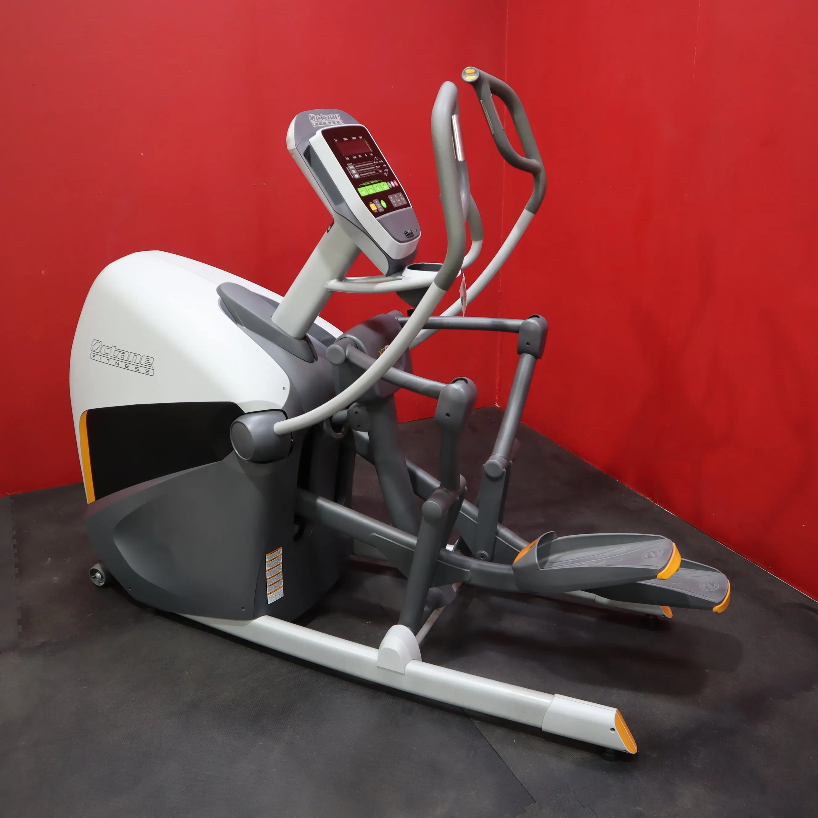 Octane Fitness XT-One Cross Trainer Standing Elliptical (Refurbished)