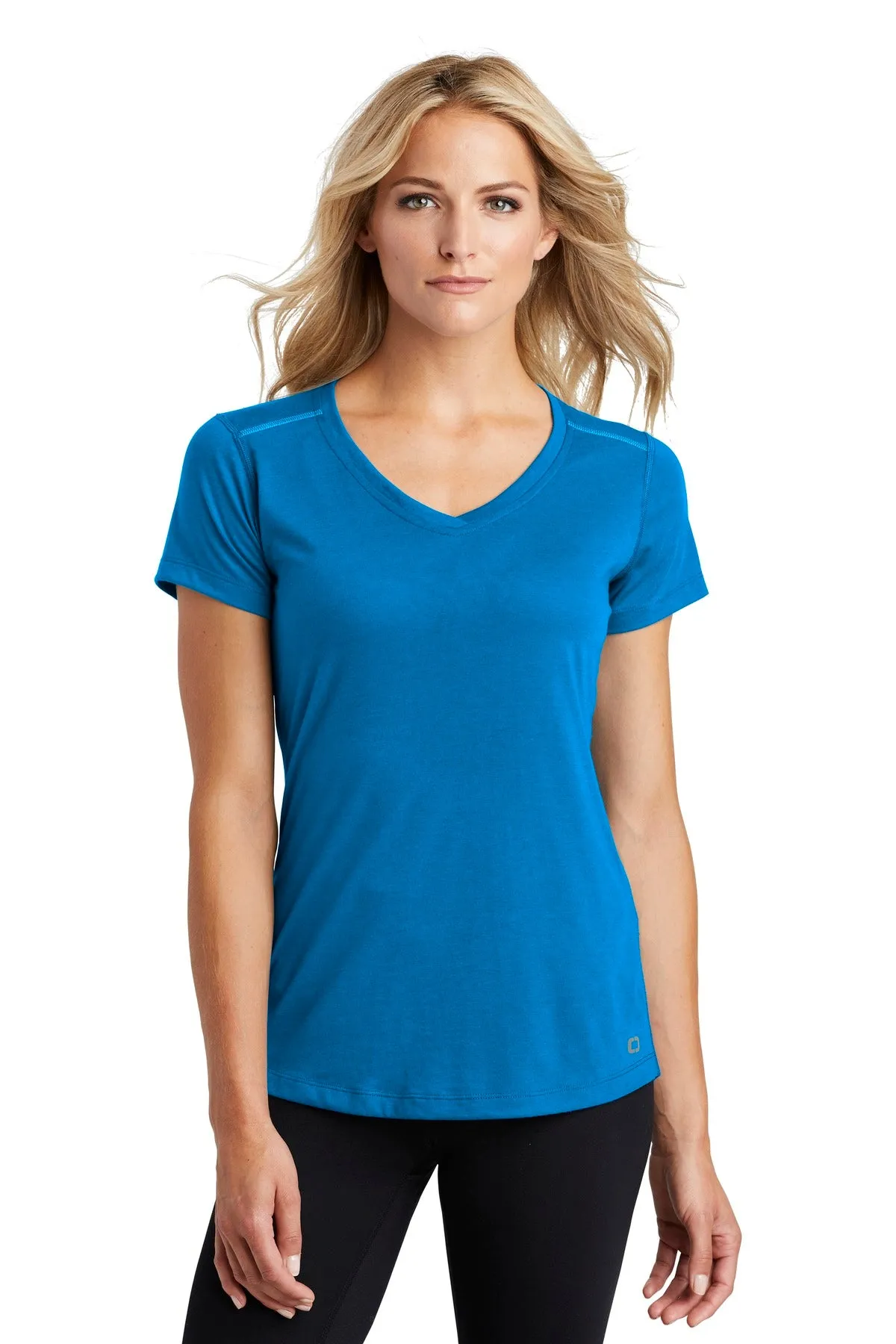 OGIO ® ENDURANCE Ladies Peak V-Neck Tee. LOE337