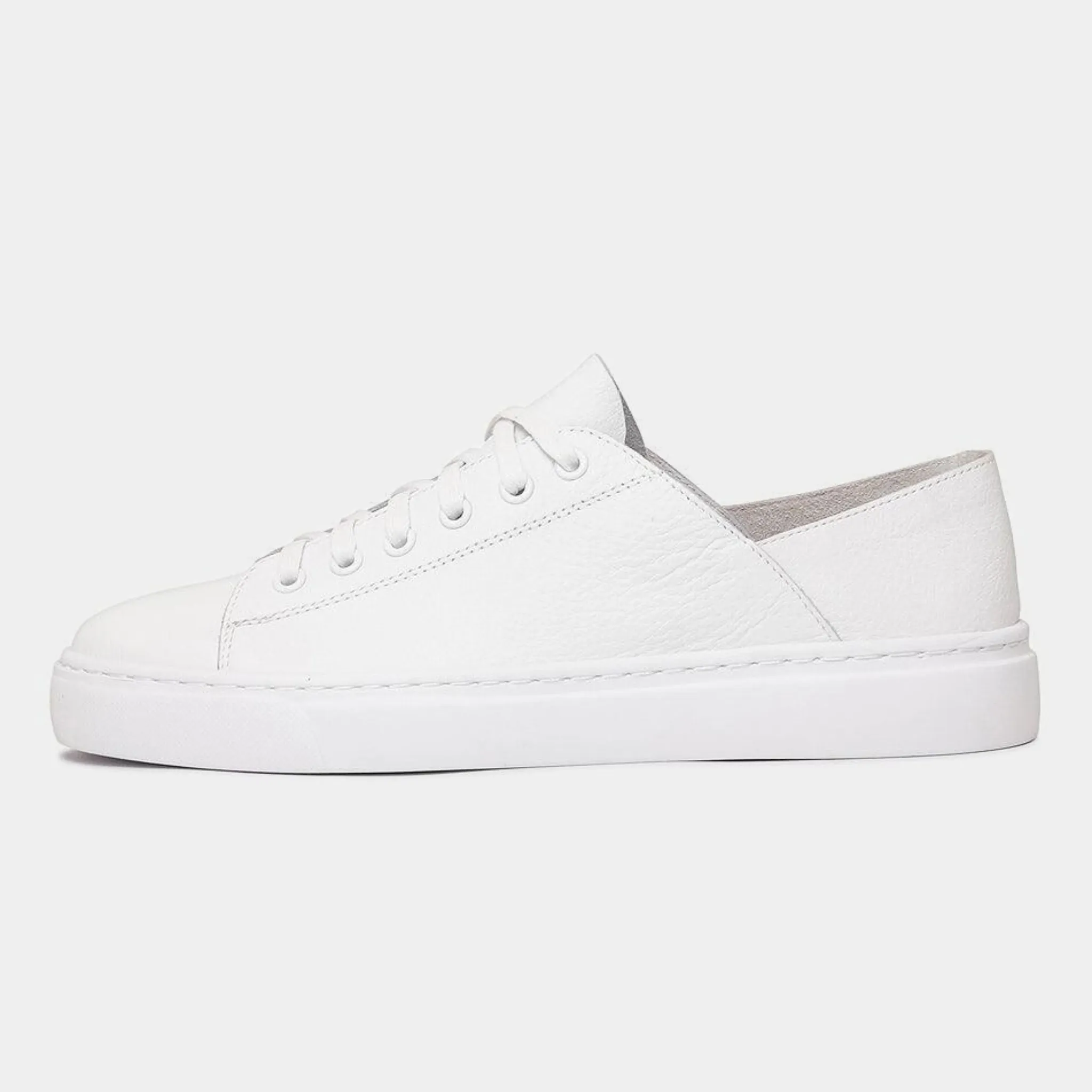 Oskher White Leather Sneakers