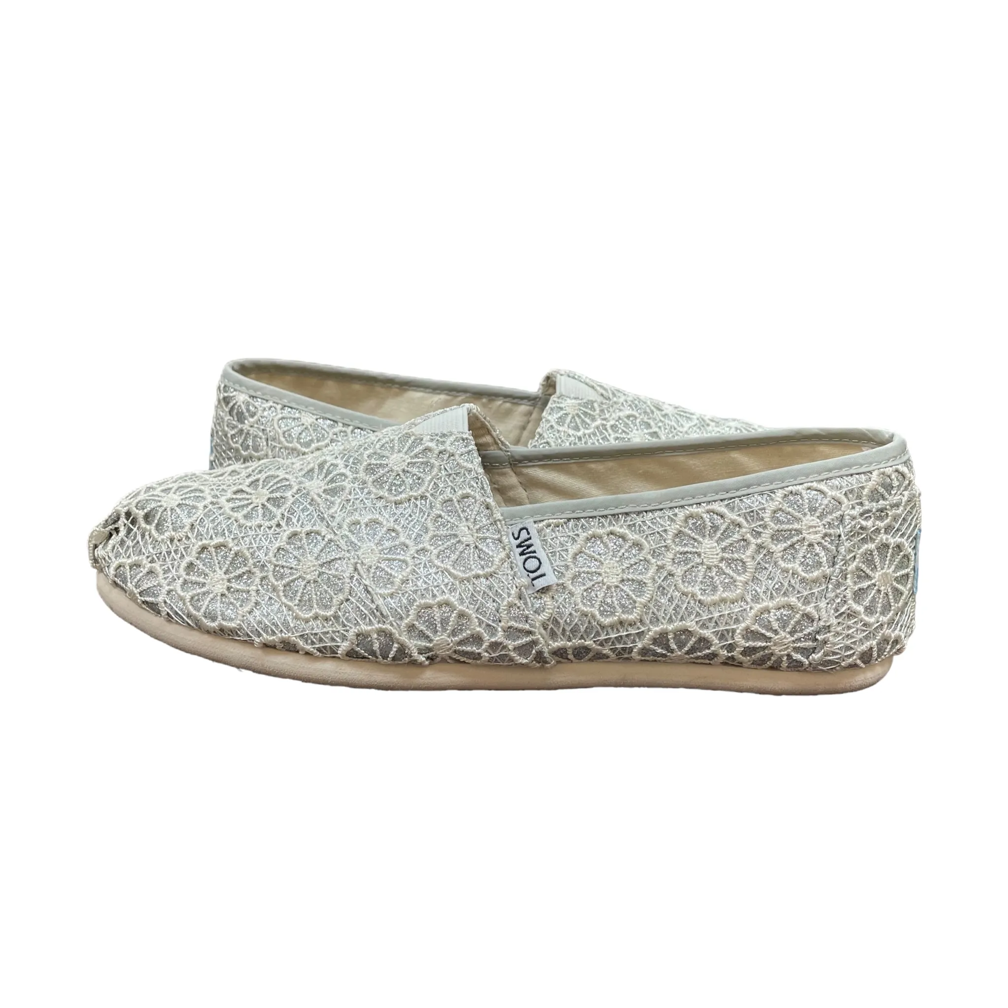 Silver & White Shoes Flats By Toms, Size: 7.5