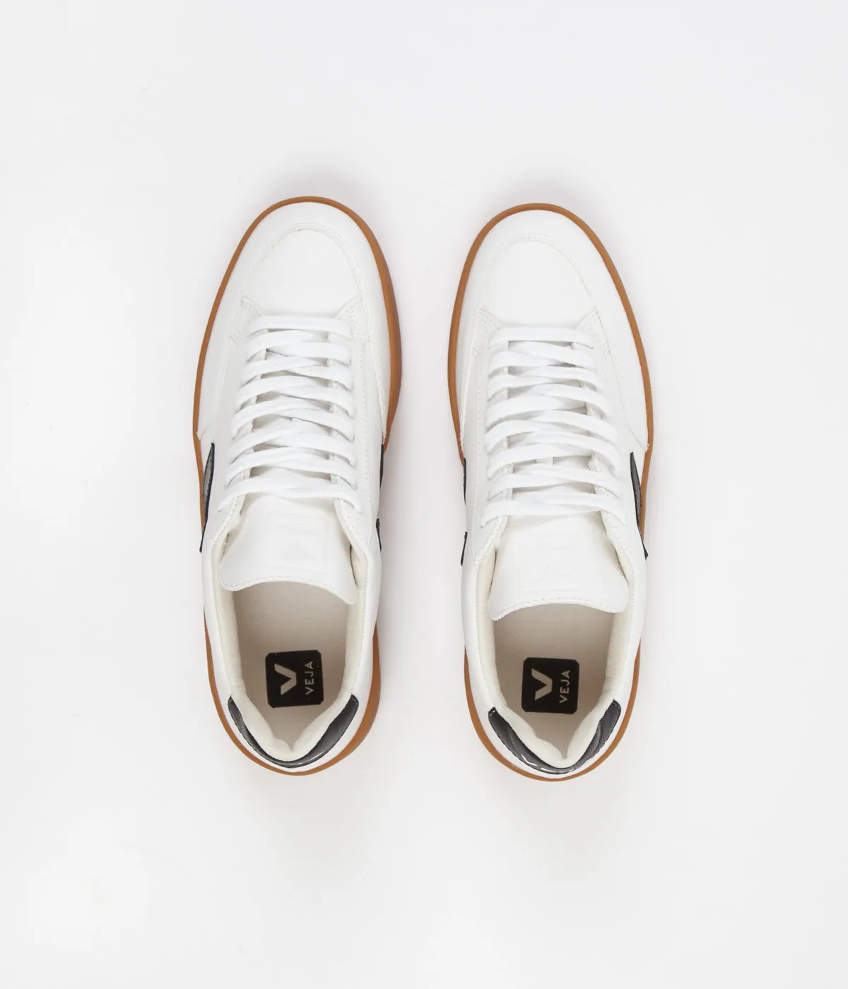 Veja V-12 Chromefree Shoes - Extra White / Black / Gum Sole