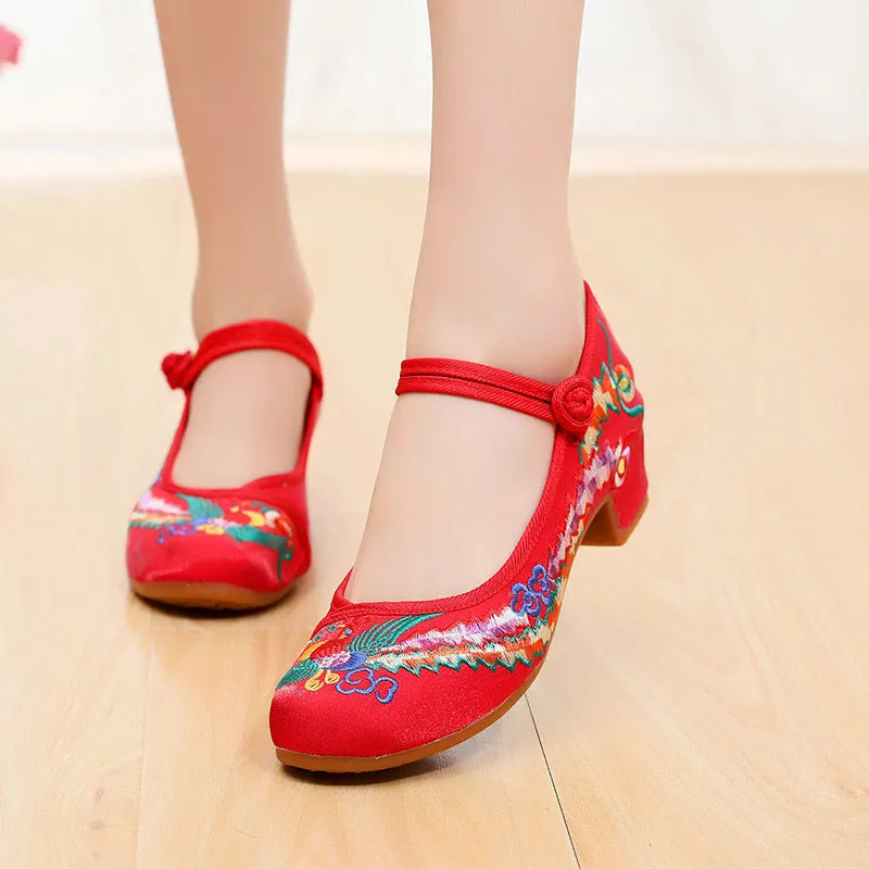 Women's Embroidered Cheongsam Cloth Dance Ethnic Style Canvas Shoes